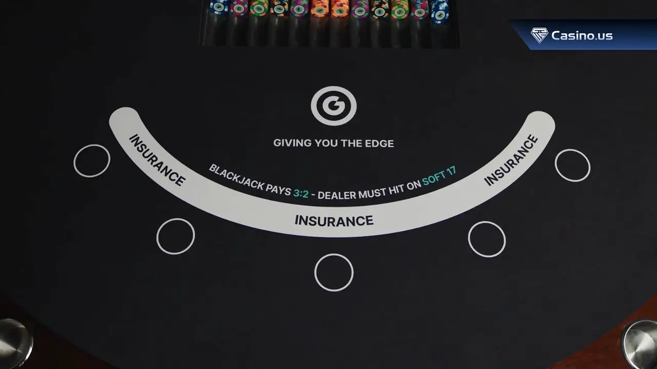How do blackjack tables work at casinos?